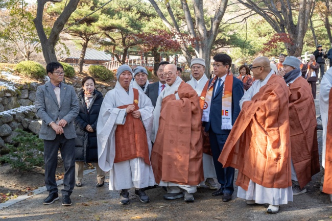 ̹ ŬϽø Ȯؼ   ֽϴ.